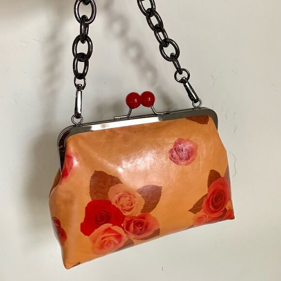 Handmade Genuine Leather Rose Print, Cherry Kisslock Purse/Wristlet/Crossbody - Picture 3 of 16